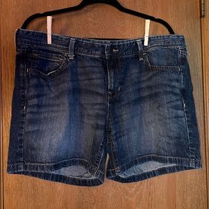Old Navy “The Flirt” shorts, size 16